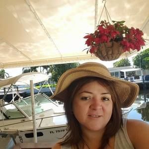 Meet your Posher, Yolin patricia